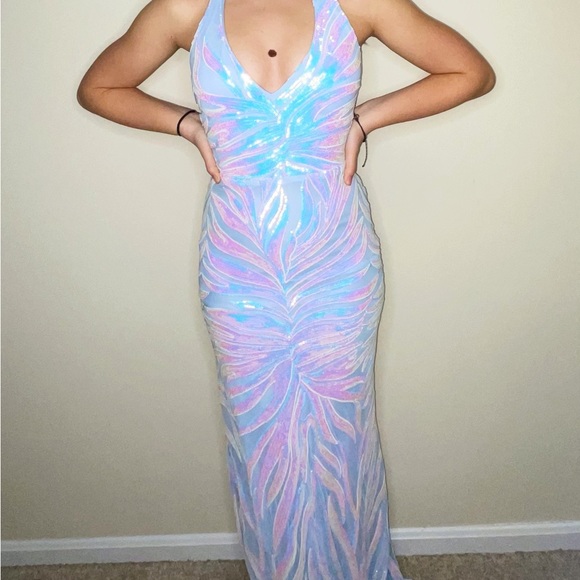 Never worn Prom Dress - Picture 9 of 9